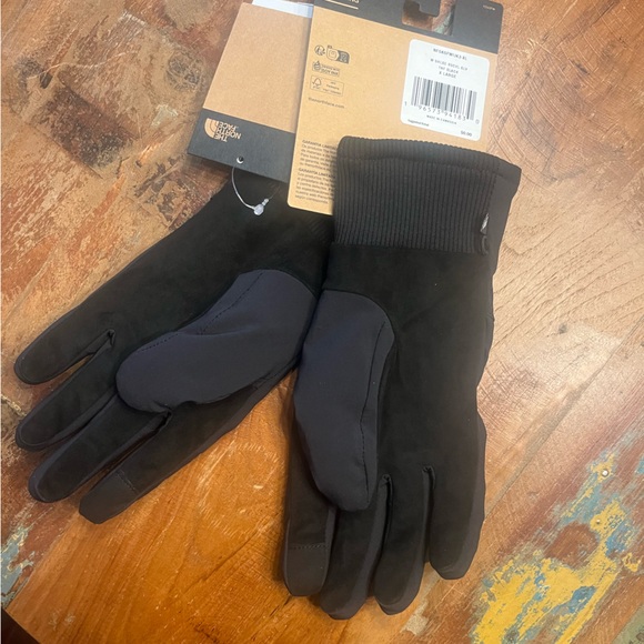 NWT North Face Women’s Shelbe Raschel Etip Gloves - Picture 2 of 5